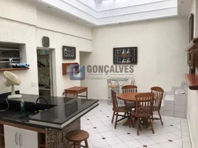 com 3 Quartos para alugar, 210m² no Anchieta, São Bernardo do Campo