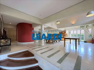 Casa de Condomínio com 3 Quartos para alugar, 309m² no Jardim Passárgada I, Cotia