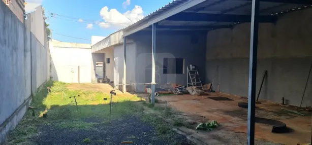 Galpão/Depósito/Armazém à venda, 240m² no Lagoinha, Uberlândia