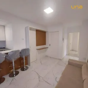 Apartamento com 2 Quartos para alugar, 51m² no Centro, Curitiba