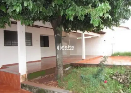 Casa com 3 Quartos à venda, 126m² no Jardim Brasília, Uberlândia
