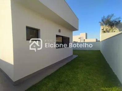 Casa de Condomínio com 4 Quartos para alugar, 12m² no Granja Marileusa, Uberlândia