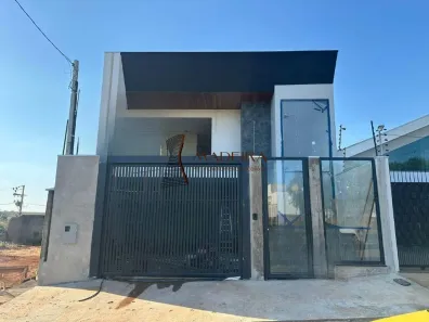 Sobrado com 3 Quartos à venda, 261m² no Jardim Munique, Maringá