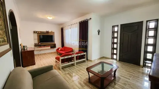Casa com 4 Quartos à venda, 269m² no Guanabara, Joinville