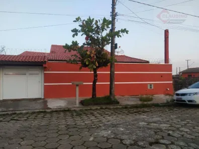 Sobrado com 5 Quartos à venda, 252m² no Gaivota, Itanhaém