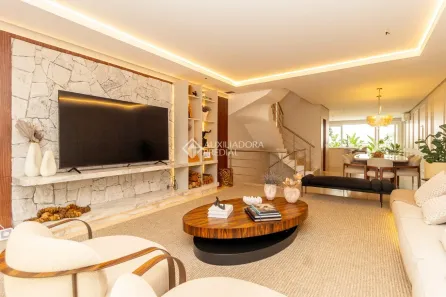 Casa com 3 Quartos à venda, 281m² no Chácara das Pedras, Porto Alegre