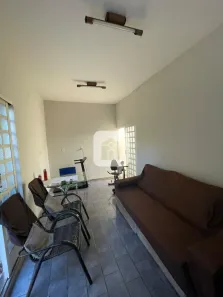 Casa com 3 Quartos para alugar, 165m² no Planalto, Uberlândia