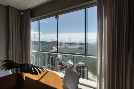 Apartamento com 4 Quartos para alugar, 144m² no Centro, Balneário Camboriú