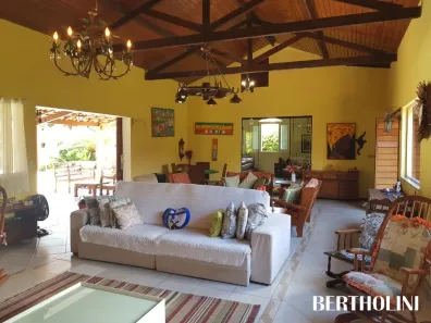 Casa com 6 Quartos para alugar, 526m² no , Itatiaia