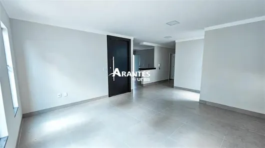 Casa com 3 Quartos à venda, 200m² no Cidade Jardim, Uberlândia