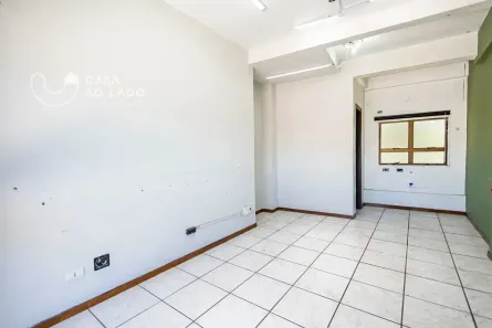 Sala Comercial para alugar, 20m² no Novo Mundo, Curitiba