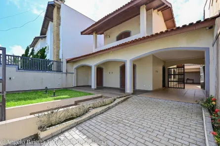Sobrado com 5 Quartos à venda, 235m² no Centro, Peruíbe