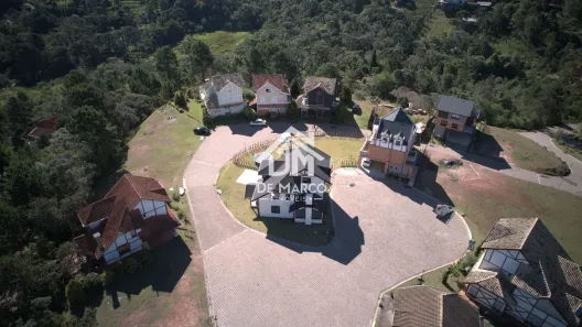 Casa de Condomínio com 5 Quartos à venda, 218m² no Recanto Araucária, Campos do Jordão