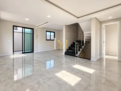 Sobrado com 3 Quartos à venda, 150m² no Tingui, Curitiba