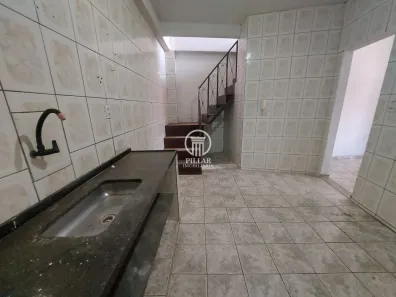 Casa com 5 Quartos para alugar, 150m² no Santa Rita I, Montes Claros