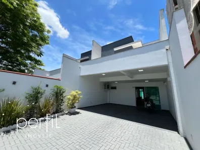 Sobrado com 3 Quartos à venda, 129m² no Saguaçu, Joinville