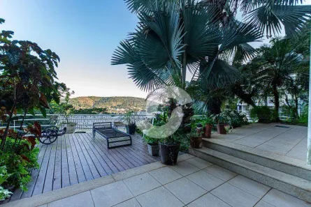 Casa de Condomínio com 4 Quartos à venda, 325m² no Itaipu, Niterói