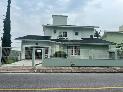 Casa com 3 Quartos à venda, 227m² no Ponta de Baixo, São José