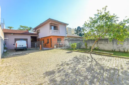 Sobrado com 3 Quartos à venda, 159m² no Tingui, Curitiba