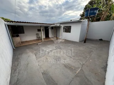 Casa com 2 Quartos para alugar, 50m² no Daniel Fonseca, Uberlândia