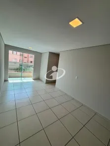 Apartamento com 3 Quartos para alugar, 75m² no Presidente Roosevelt, Uberlândia