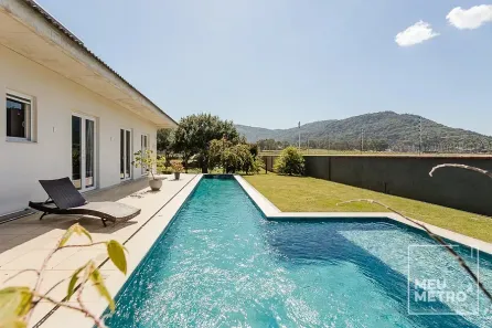 Casa com 3 Quartos à venda, 410m² no Rio Tavares, Florianópolis
