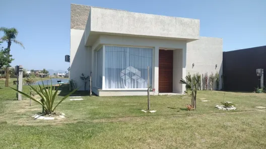 Casa de Condomínio com 3 Quartos à venda, 177m² no , Xangri-Lá