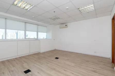Sala Comercial à venda, 44m² no Jardim Caboré, São Paulo