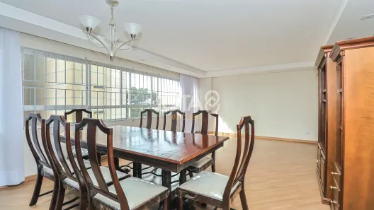 Apartamento com 3 Quartos para alugar, 117m² no Água Verde, Curitiba