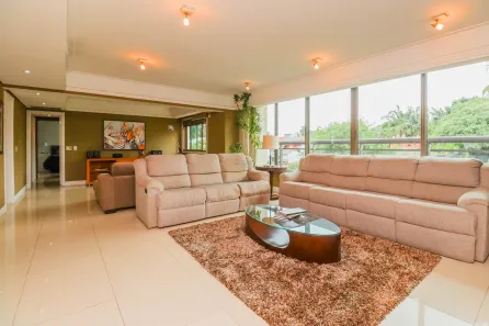 Apartamento com 4 Quartos à venda, 131m² no Três Figueiras, Porto Alegre