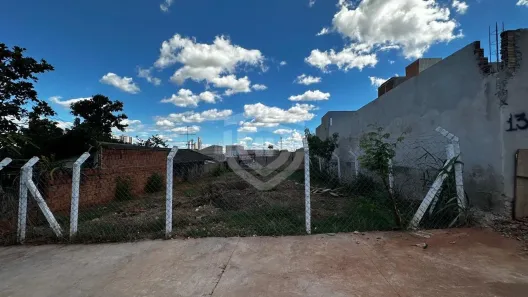 Lote/Terreno à venda, 250m² no Parque Jardim Europa, Bauru