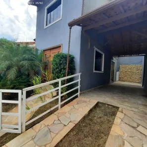 Casa com 2 Quartos para alugar, 100m² no Jardim Amália, Volta Redonda