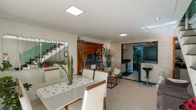 Casa com 3 quartos — Santa Mônica, Belo Horizonte