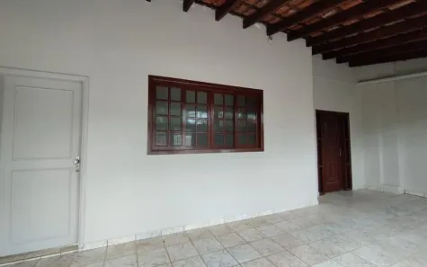 Casa com 3 Quartos para alugar, 126m² no Monte Carlo, Campo Grande