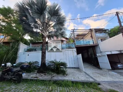 Casa de Condomínio com 4 Quartos para alugar, 400m² no Maravista, Niterói