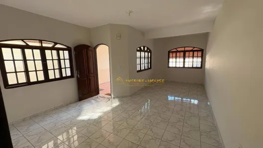 Sobrado com 3 Quartos para alugar, 350m² no Jardim Ismênia, São José dos Campos