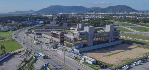 Sala Comercial à venda, 131m² no Campeche, Florianópolis