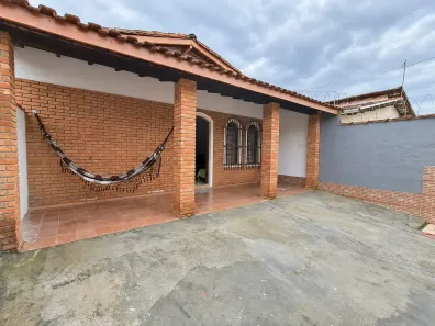Casa com 3 Quartos para alugar, 200m² no Martim de Sá, Caraguatatuba