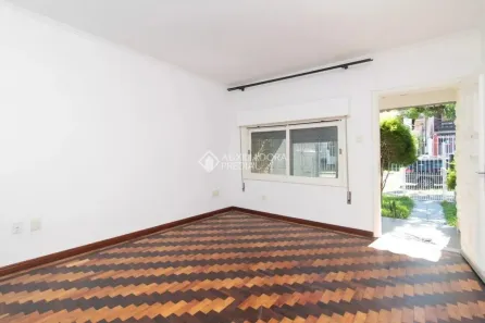 Casa com 3 Quartos à venda, 298m² no Medianeira, Porto Alegre