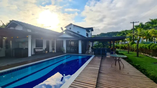 Casa com 5 Quartos à venda, 480m² no Balneário Praia do Pernambuco, Guarujá
