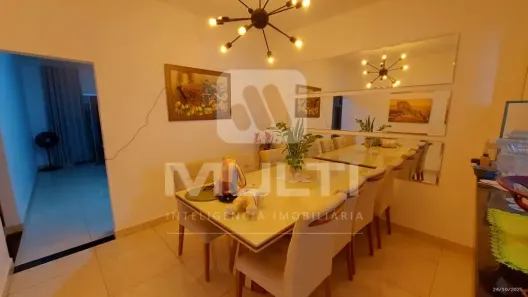 Casa com 3 Quartos à venda, 155m² no Jardim das Palmeiras, Uberlândia
