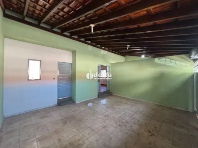 Casa com 3 Quartos para alugar, 75m² no Brasil, Uberlândia