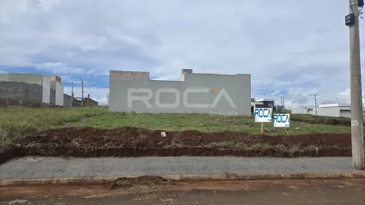 Lote/Terreno à venda, 250m² no Jardim Letícia, São Carlos