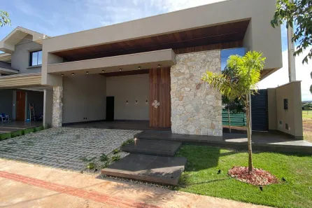 Casa de Condomínio com 3 Quartos à venda, 177m² no Parque Alvorada, Dourados