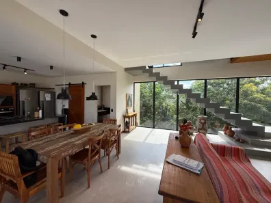 Casa com 3 Quartos para alugar, 300m² no São Francisco, Ilhéus