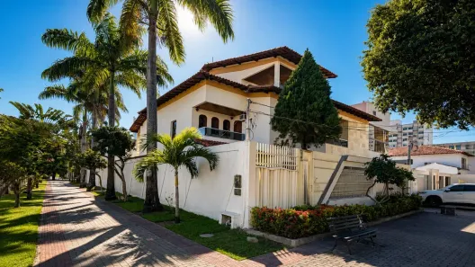 Casa com 8 Quartos à venda, 452m² no Mata da Praia, Vitória