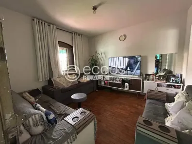 Casa com 3 Quartos à venda, 127m² no Santa Mônica, Uberlândia
