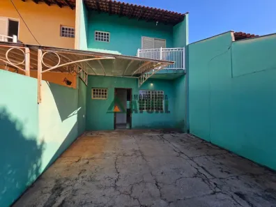 Casa com 3 Quartos para alugar, 100m² no Parque Residencial Joaquim Toledo Piza, Londrina