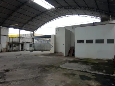 Galpão/Depósito/Armazém para alugar, 900m² no Benfica, Rio de Janeiro