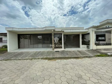 Casa com 3 Quartos à venda, 120m² no Coloninha, Araranguá